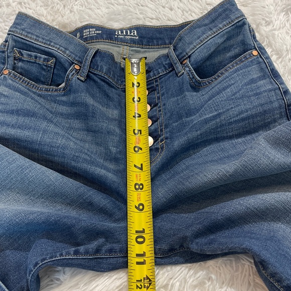 a.n.a Classic Blue HIGH RISE WIDE LEG CROP WOMENS DENIM BUTTON FLY SIZE 6 JEANS - Picture 4 of 8